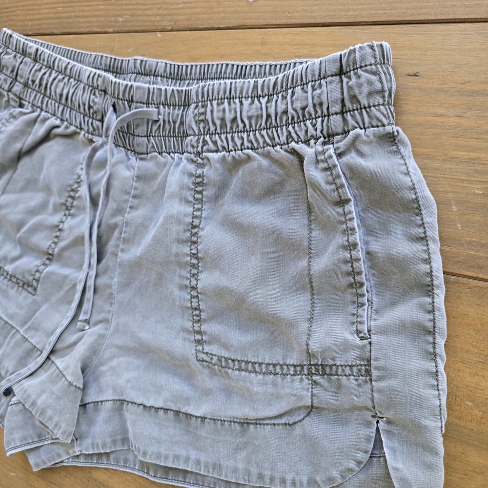 Express Womens Gray Pull On Shorts - Picture 3 of 6
